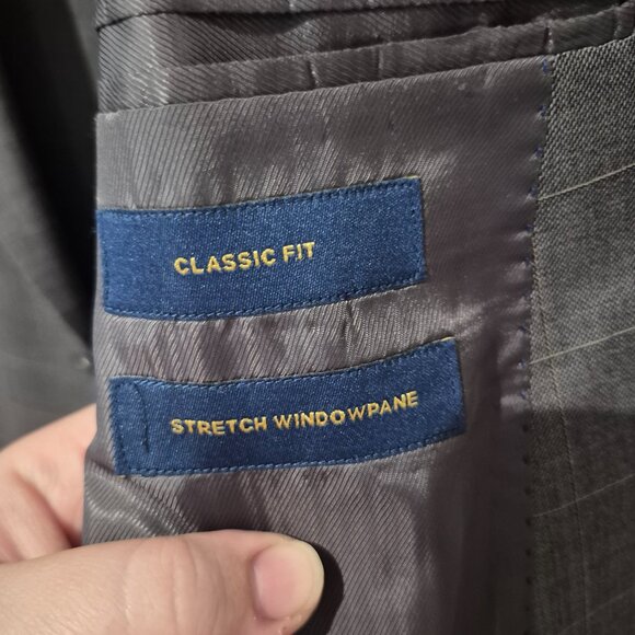 Stafford Men's Stretch Windowpane 2 Piece Classic Fit Wool Suit - Picture 4 of 9